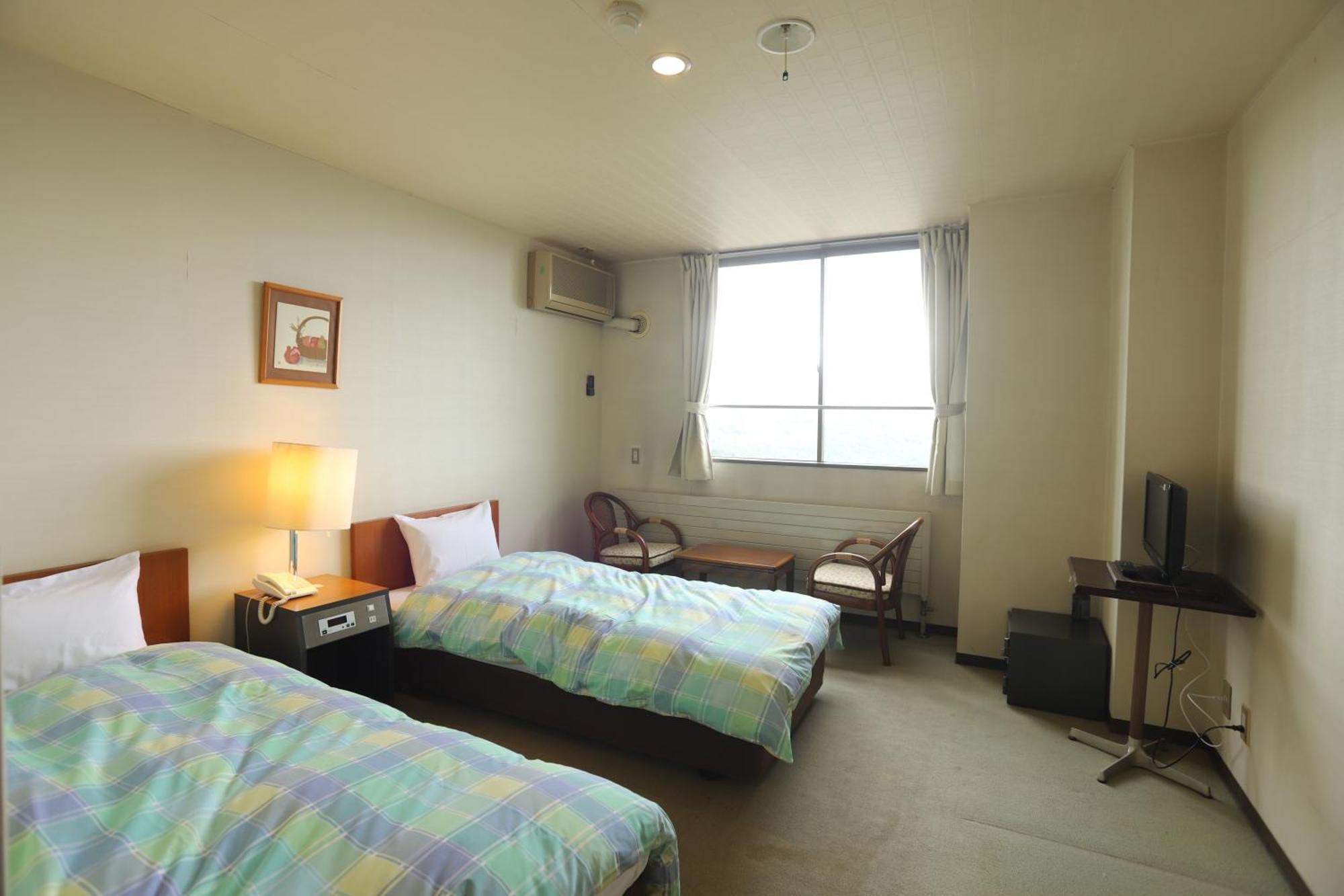 יאמנוצ'י Hotel Chalet Ryuo מראה חיצוני תמונה