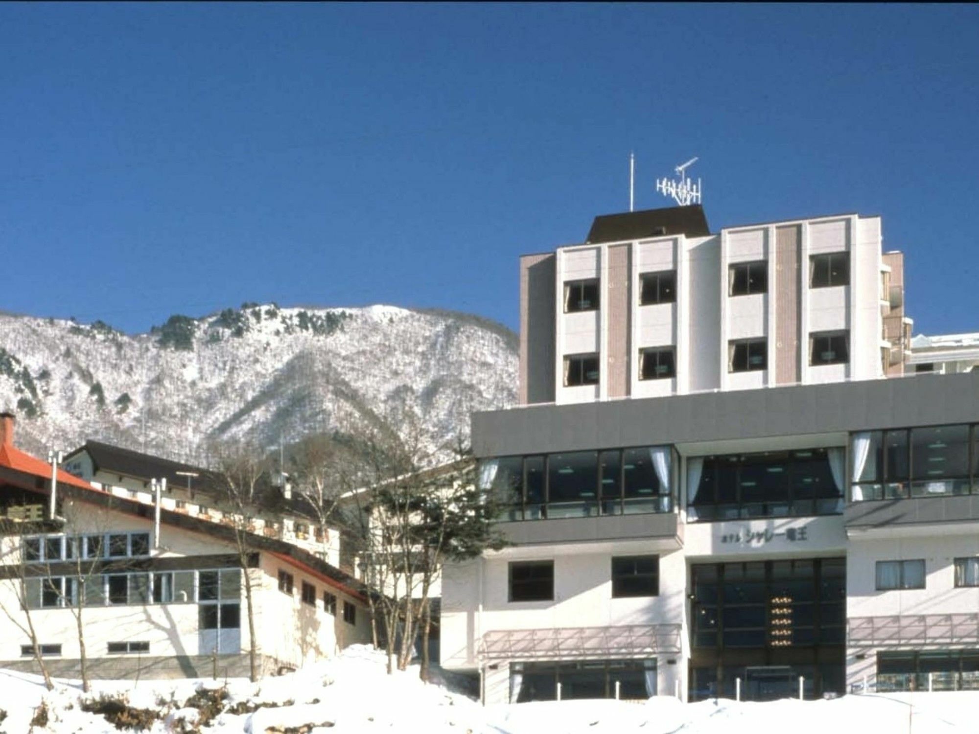 יאמנוצ'י Hotel Chalet Ryuo מראה חיצוני תמונה